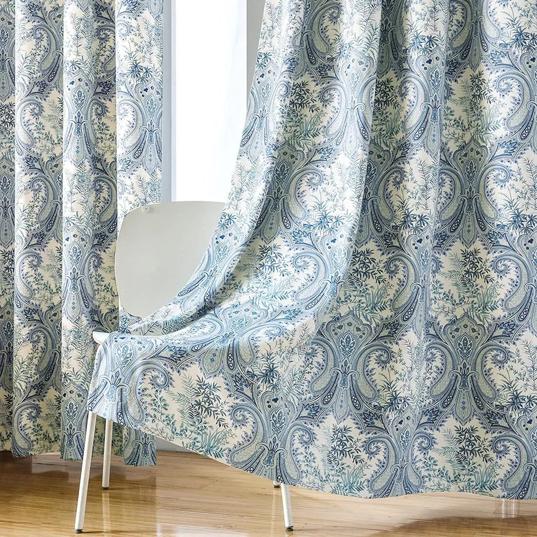 2-Panel Grommet Drapes: Floral Design