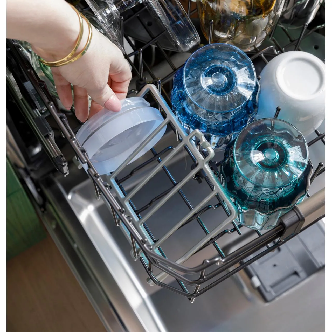 Café 24-inch Built-in Dishwasher with WiFi CDT858P3VD1