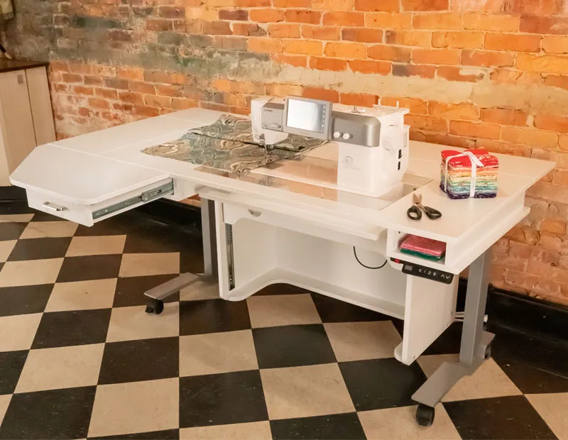 Horn Model 9100 - New Heights Height Adjustable Table