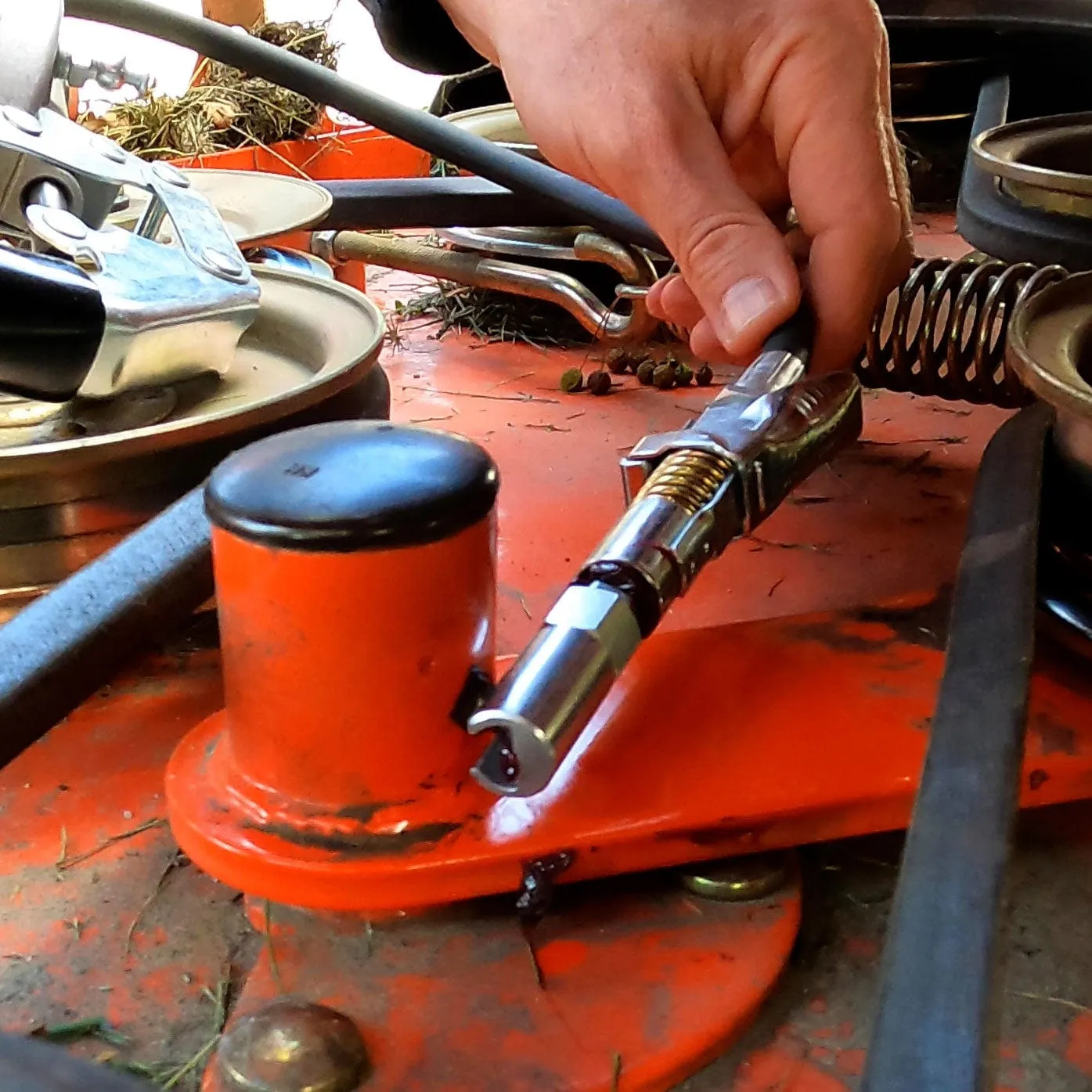 LockNLube Push-on 90° Grease Coupler Adapter