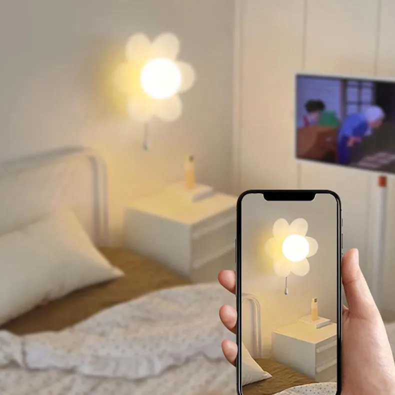 Modern Minimalist Cream Flower Resin LED Wall Sconce Lamp For Bedroom